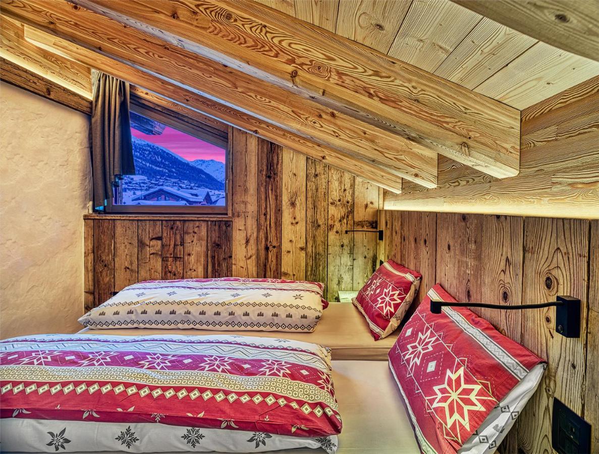 Le Luxury Apartment *